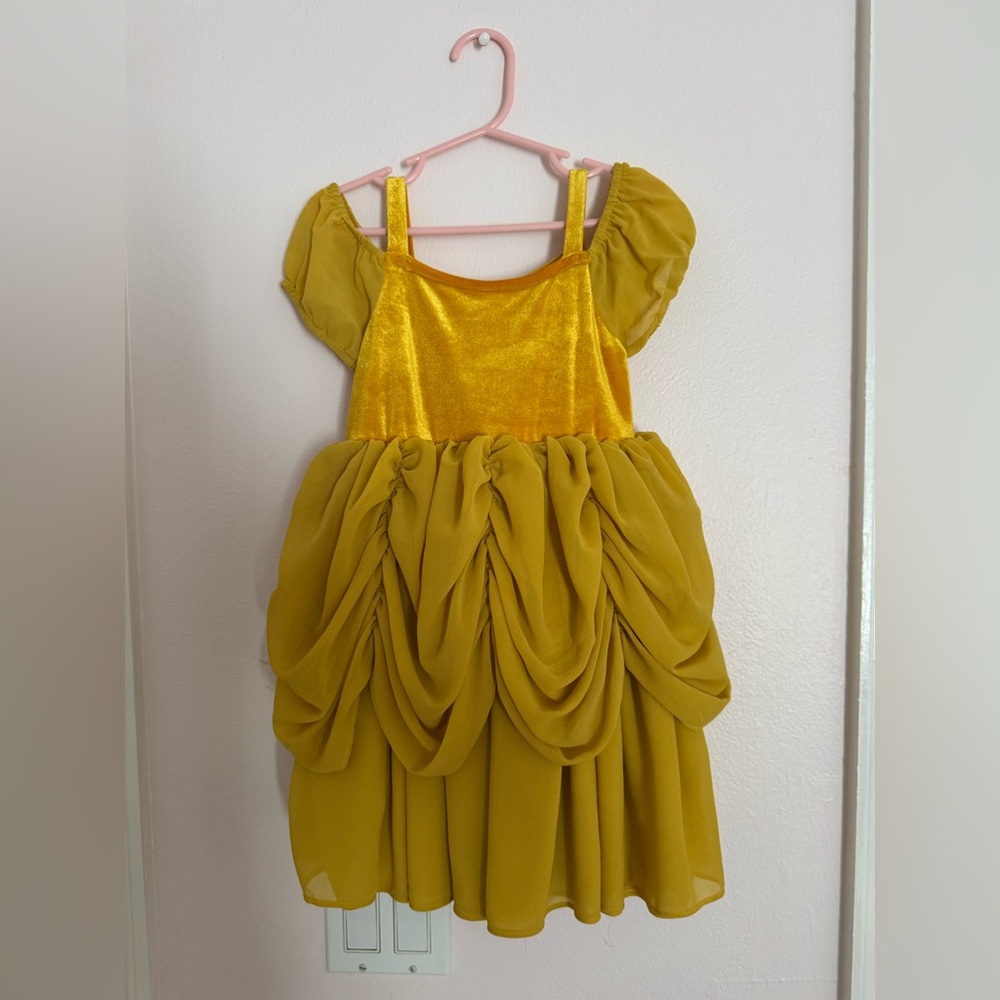 Taylor Joelle 4T beautiful Belle’s dress.